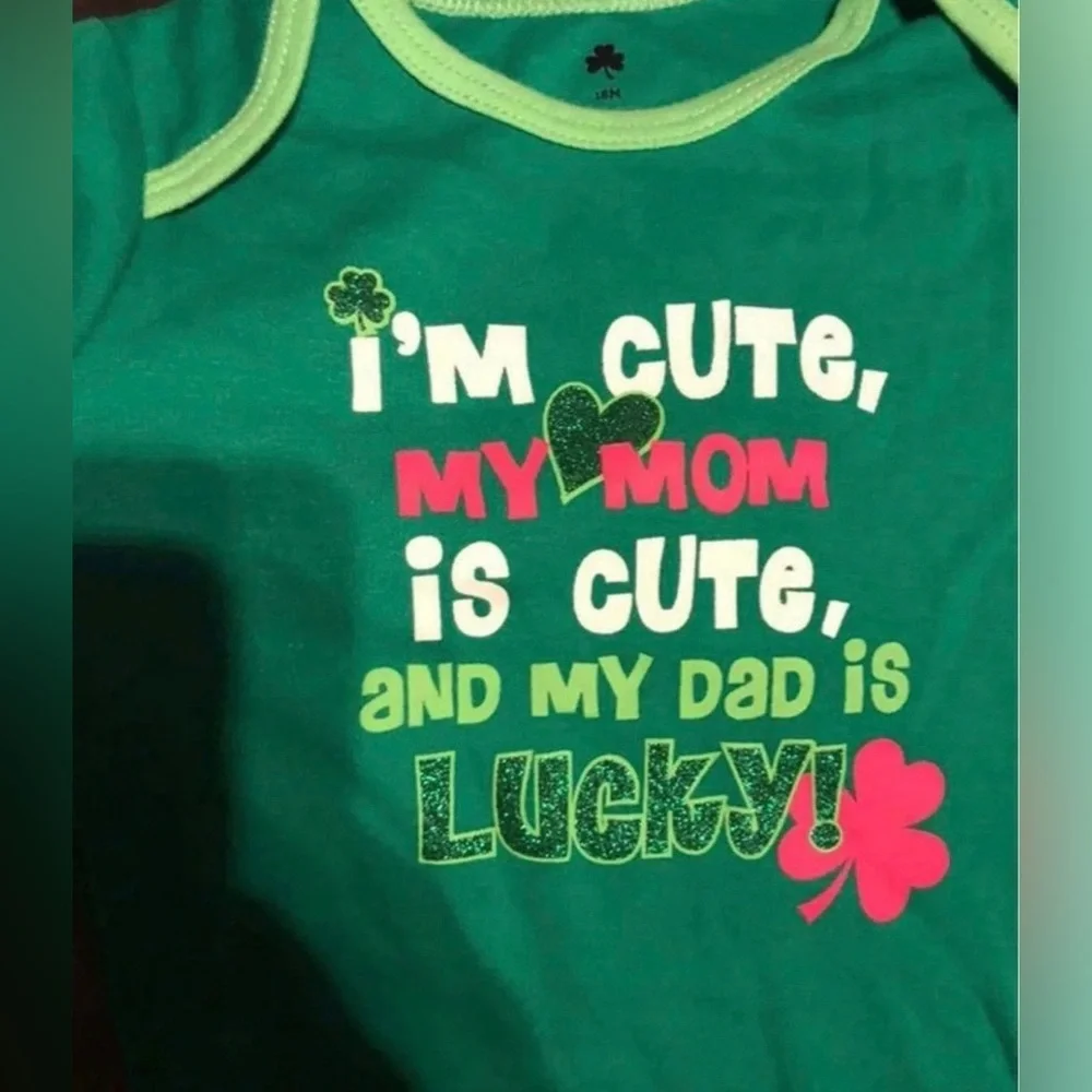 St Patricks Day onesie NEW 18 months shamrocks
